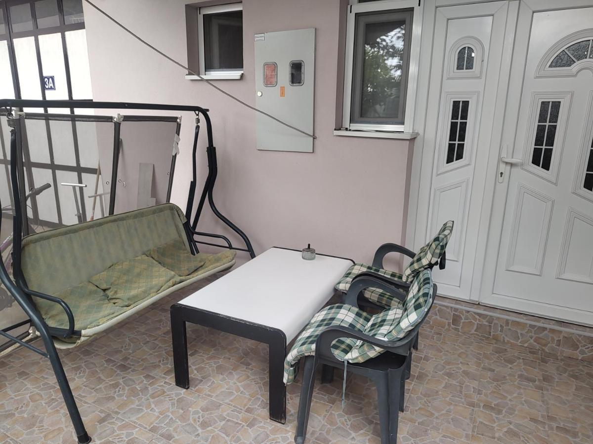 Apartman Anastasija Surcin Bagian luar foto